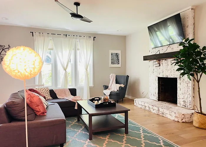 Centrally Located House In High-End Neighborhood