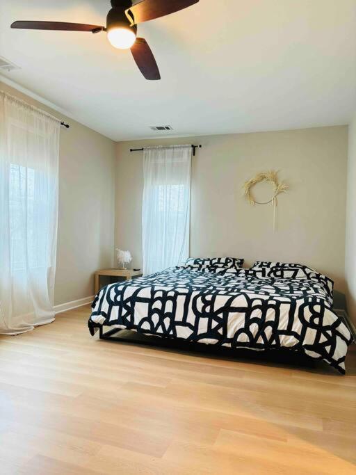 Centrally Located House In High-end Neighborhood Villa