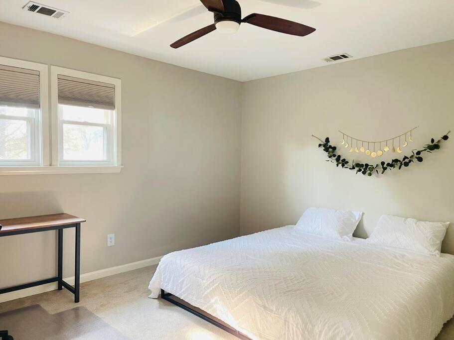 Centrally Located House In High-end Neighborhood Villa